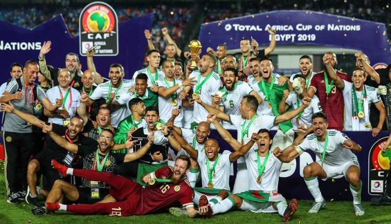 الكاف تكشف عن منافسي الخضر على جائزة أفضل منتخب لسنة 2019