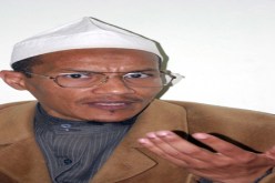 بن حاج يفتح النار على السلفية