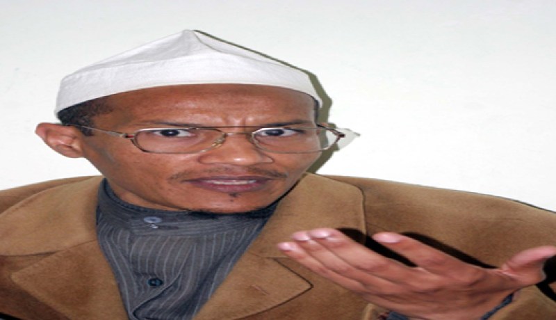 بن حاج يفتح النار على السلفية