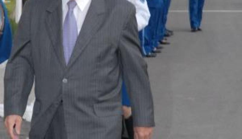 رفض تطبيق تعليمة صارمة أصدرها العقيد تونسي