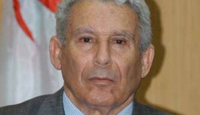 تونسي يجهز قطاعه