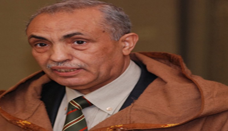 عليـوي‮.. ''‬منضبــط‮'' ‬