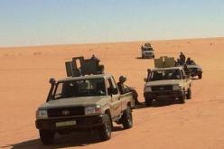 حجز شاحنة وسيارتين رباعيتي الدفع و14 طنا من المواد الغدائية