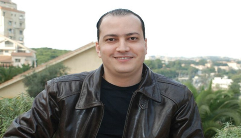 محمد علاوة وكنزة فرح يقصفان القذافي وأقرانه بأغنية