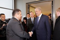 وصول وفد ألماني بقيادة نائب وزير الاقتصاد الى الجزائر