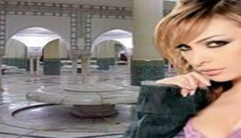 أمل حجازي‮ ‬تستفز مشاعر المسلمين وتصوّر‮ ''‬كليب‮'' ‬في‮ ‬باحة مسجد بالمغرب