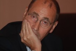 تمجيد الإستعمار بالجزائر في يوم الشهيد