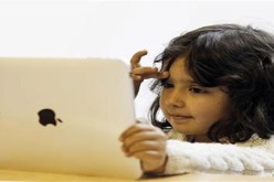 اطفال امريكا يقبلون على استخدام الكمبيوتر في منازلهم