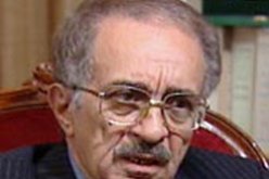 عميمور:  كنت جاسوسا للشاذلي بن جديد