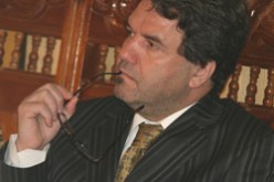 هل انتهى زمن الزاوي؟