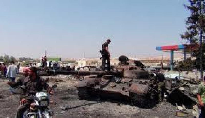 اشتباكات بين الجيشين الحر والنظامي قرب سوق الهال بدمشق