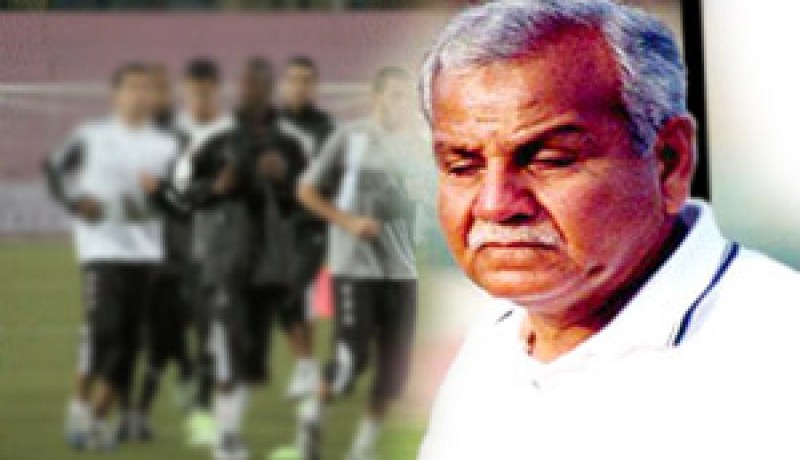 عامر جميل يبدأ عمله ومخازني يخرج من أضيق الأبواب