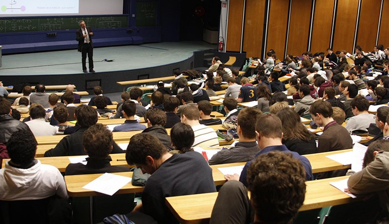 منح للجزائريين الحاصلين على «الليسانس» للدراسة في أمريكا