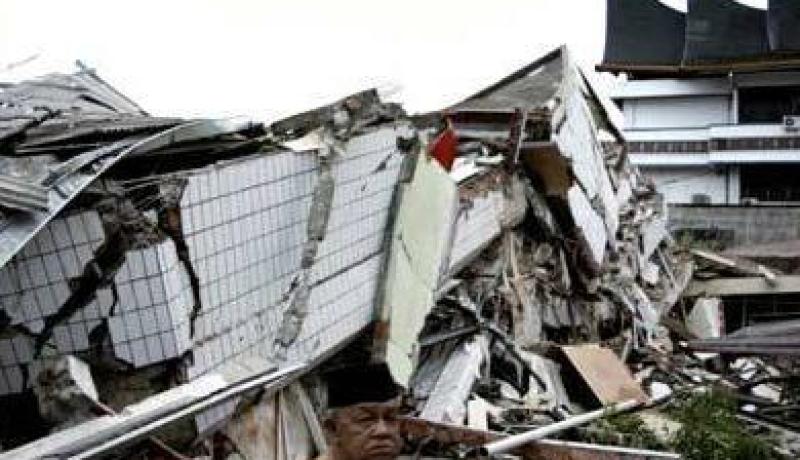 زلزال بقوة 6,2 درجات يضرب بابوازيا بأندونيسيا