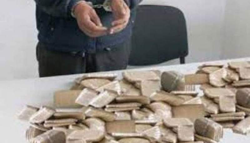 توقيف تجار مخدرات وضبط كمية من الكيف المعالج والأقراص