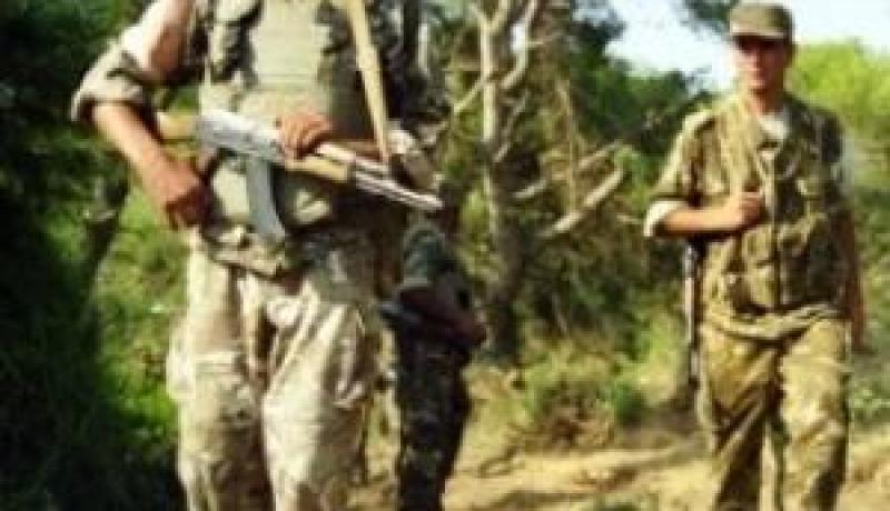 الجيش يحاصر إرهابيين على محور عمال- البويرة