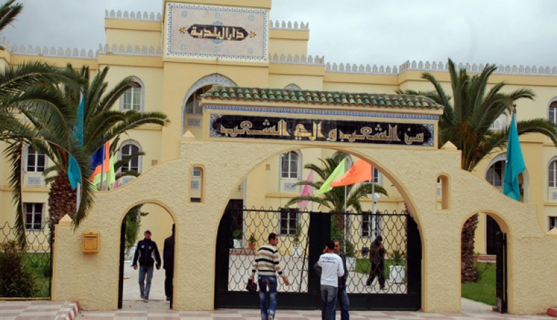 مشاريــع تسير إلى الـوراء ..!