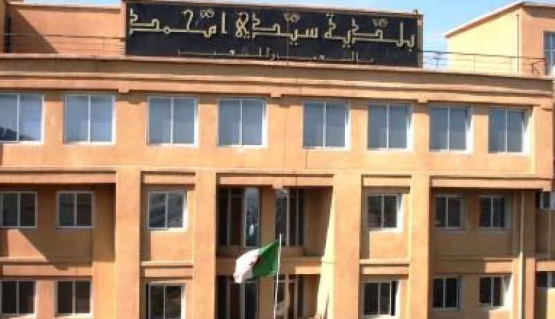 عمال البلديات يدخلون اليوم العاشر من الإضراب