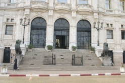 مسؤول بوهران يستولي على مقر مؤسسة ولائية