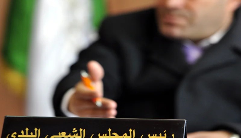 التماس 6 أشهر حبسا نافذا لرئيس بلدية سيدي الشحمي الأسبق بوهران