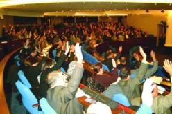 البـرلمان حــــائـر