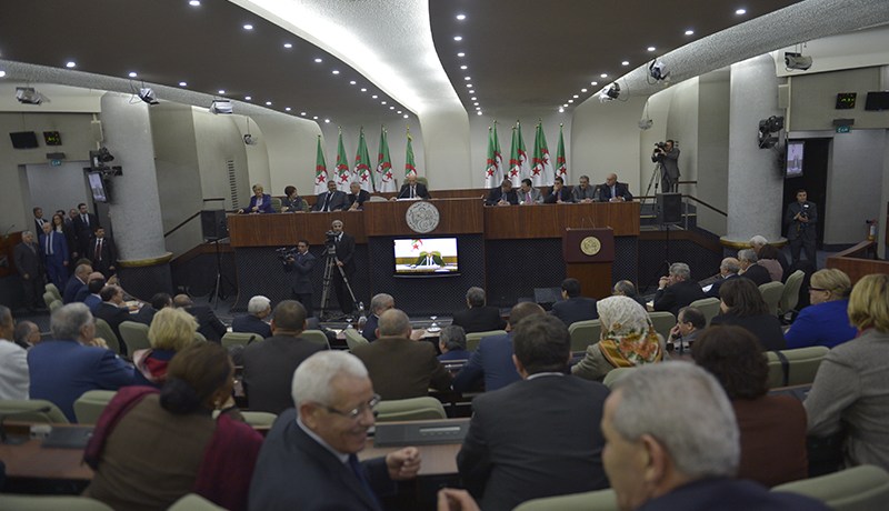 العودة إلى استيراد السيارات أقل من 3 سنوات