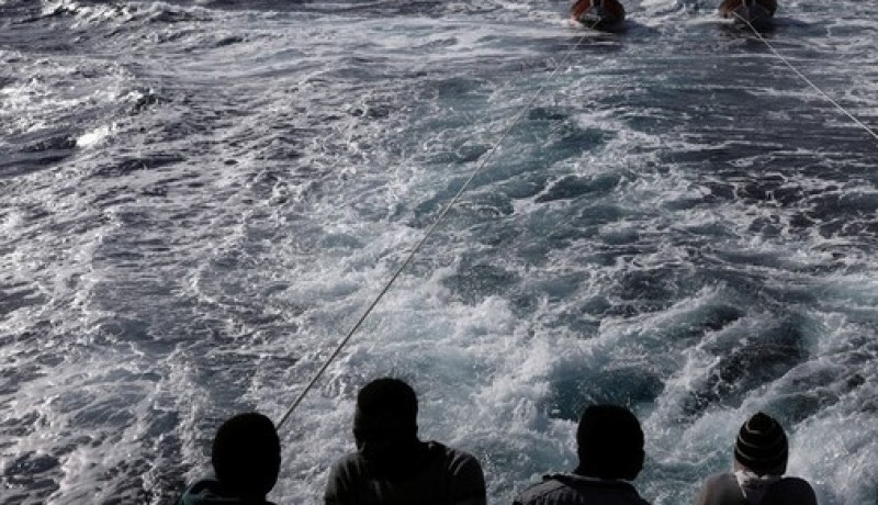 انتشال 13 جثة من البحر المتوسط وسط مخاوف من غرق عشرات المهاجرين