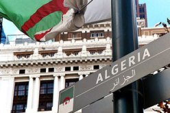 التركيز على أهمية تكوين العامل البشري الناشط في مجال الأرشيف