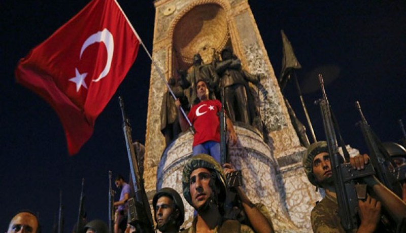 صهر أردوغان يكشف عن الهوية الحقيقية للانقلابيين
