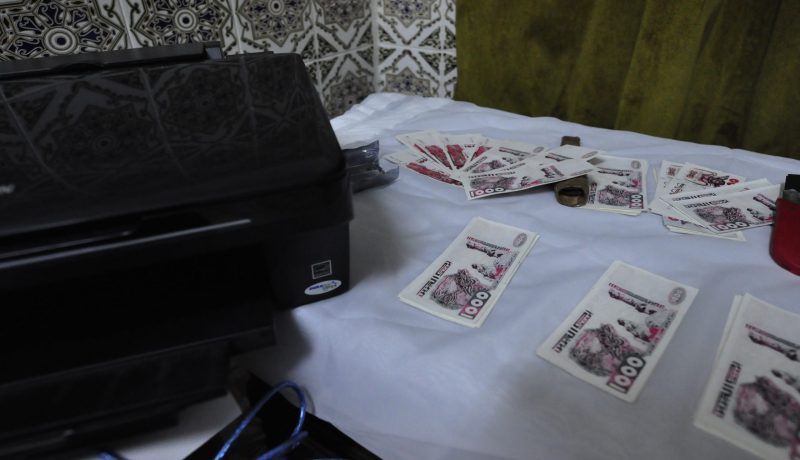 فتاتان ضمن عصابة إجرامية مختصة في تزوير الأوراق النقدية في تيبازة