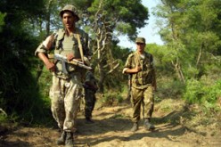 مقتل عسكريين اثنين واصابة 17 آخرين في اشتباك مع مجموعة ارهابية بالعوانة