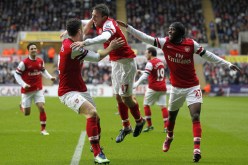 أرسنال يعود بثلاث نقاط من ملعب سوانزي سيتي