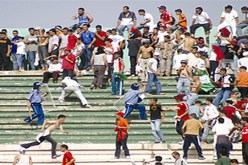 أكثر من 10جرحي في وسط لاعبي عين البيضاء وبسكرة