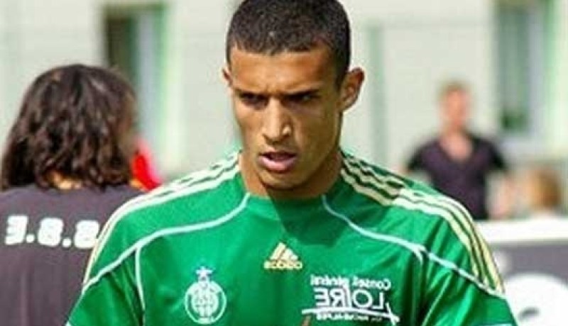 فالنسيا وبوريسيا وعمالقة أوروبا‮ ‬يتهافتون للتعاقد مع فوزي‮ ‬غولام