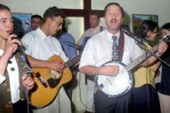 قساوسة استغلوا فترة انتشار الجماعات المسلحة لنشر المسيحية ببلاد القبائل