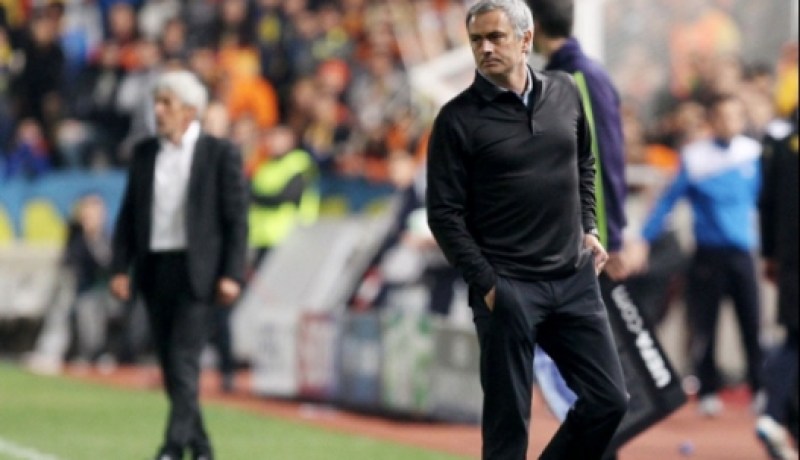 مورينيو يؤكد بقاءه في ريال مدريد