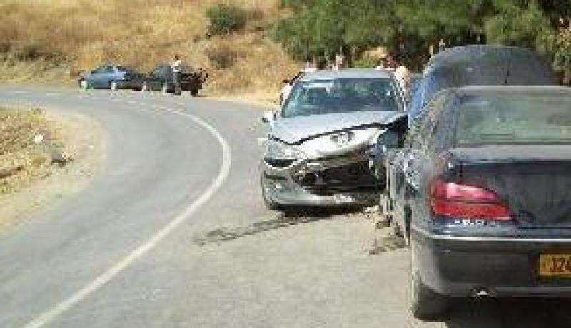 قتيلان و3 جرحى في انقلاب سيارة بميلة