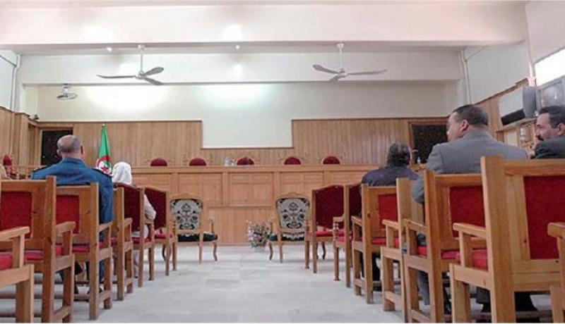 ابن «كولونيل» ينتحل صفة مسؤول برئاسة الجمهورية ويحتال على 3 وزارات!