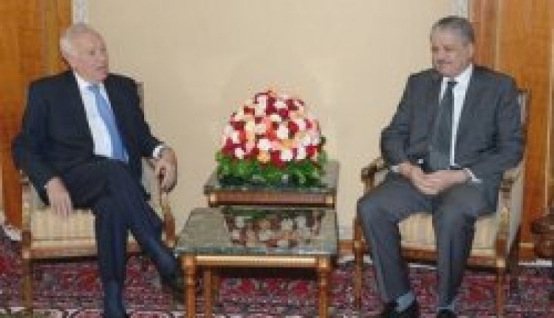 سلال يستقبل وزير الشؤون الخارجية الاسباني