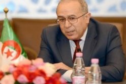 لعمامرة يؤكد على ضرورة ترجمة العلاقات الإقتصادية بين الجزائر و كندا  إلى شراكة منتجة