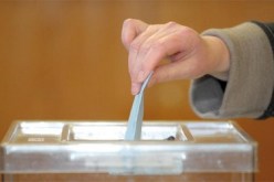 أعضاء من الجالية الجزائرية المقيمة بالامارات العربية تشيد بالتجربة الديمقراطية لبلدهم الام