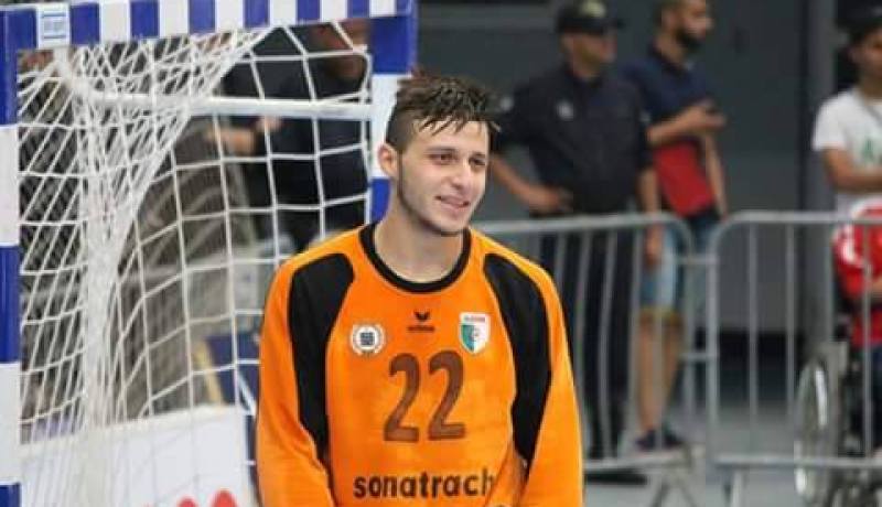 حارس المجمع البترولي لكرة اليد ينتقل لنادي إسباني !!