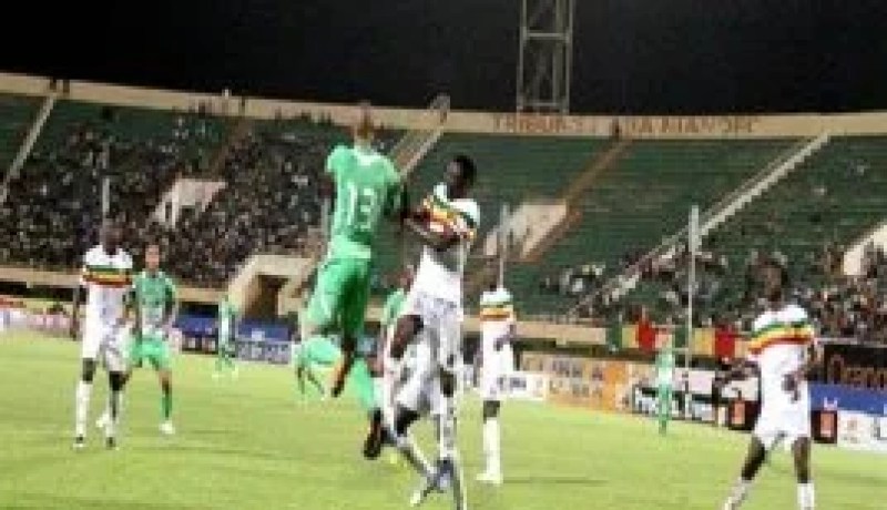 المنتخب الجزائري ينهزم أمام نظيره المالي 2-1