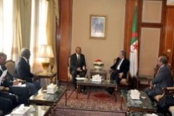 احمد اويحيى يستقبل وفدا من جمهورية جنوب إفريقيا