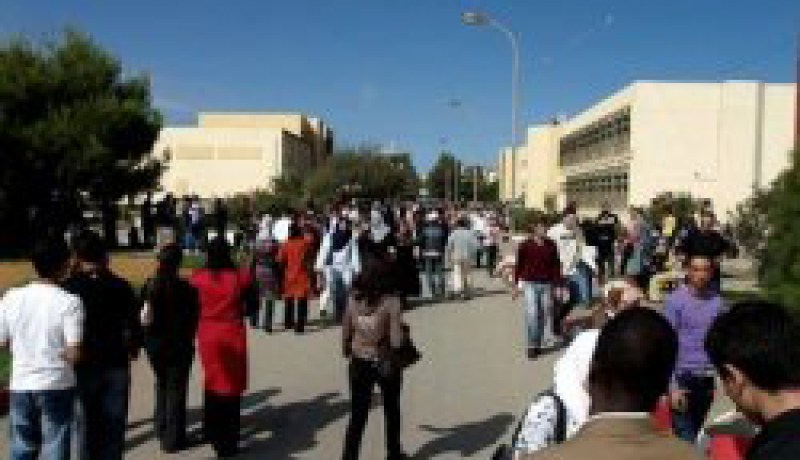 الدخول الجامعي يجري في ظروف حسنة بالرغم من مشاكل التحويلات