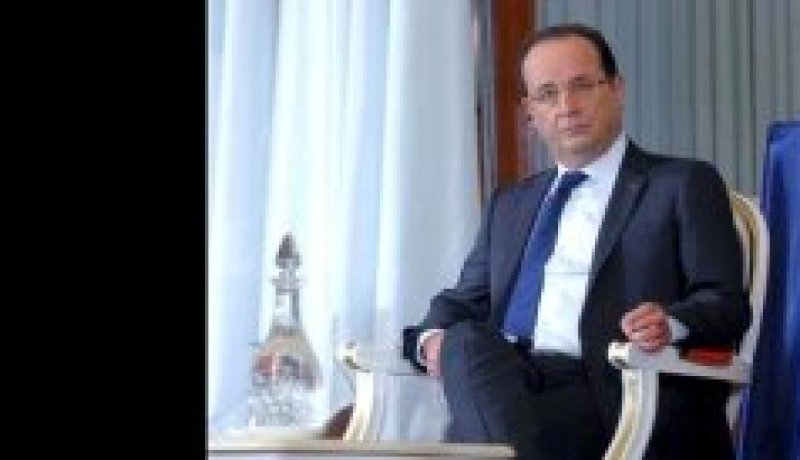 جامعة تلمسان تمنح الدكتوراه الفخرية للرئيس فرانسوا هولاند