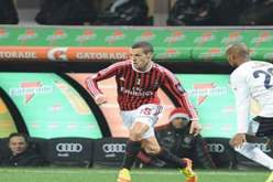 جمال مصباح سعيد بأدائه في أول مباراته مع ميلانو