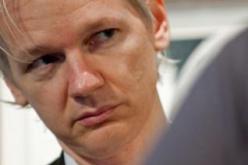 الانتربول يصدر مذكرة توقيف بحق جوليان أسانج مؤسس موقع “ويكيليكس”