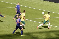 هولندا تواصل تألقها وتتخطى استراليا 3-2