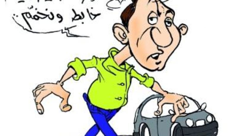 عسكري يسكر وينام بوسط الطريق في وهران